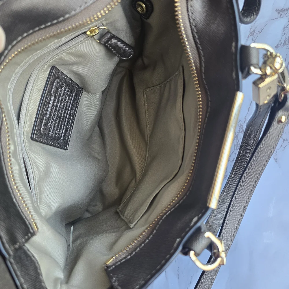 Coach Madison Saffiano East/West Bond Tote. 20001 - Picture 5 of 10